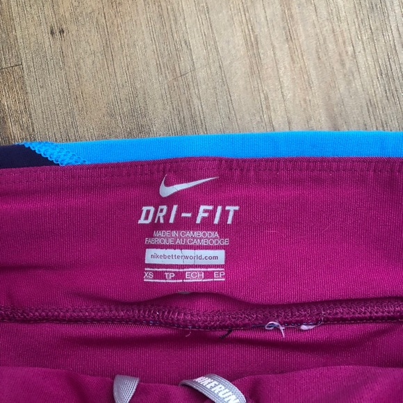 NIKE | Magenta Dri-Fit Running Leggings - Picture 3 of 3